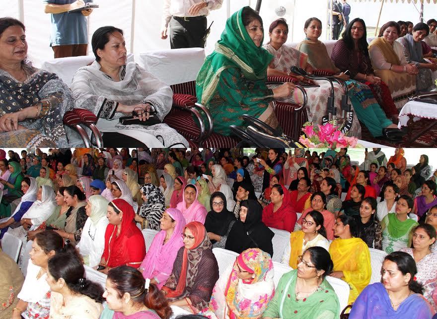 Mehbooba interacts with Secretariat’s women staffers